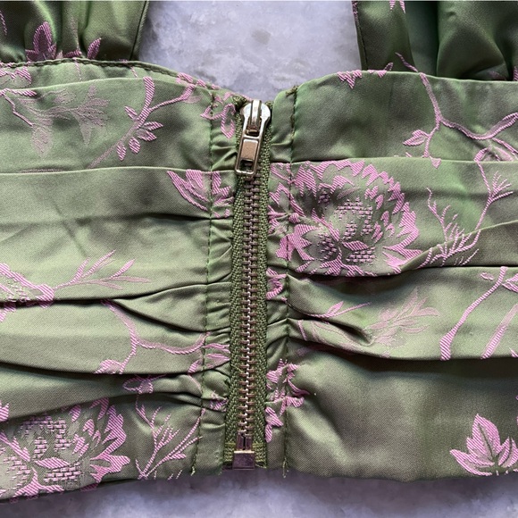 Cider Floral Criss Cross Halter Crop Top - Picture 10 of 15